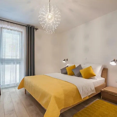 Old Town Maritta Apartman *